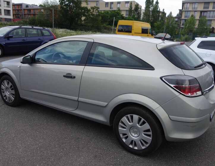 Opel Astra 9
