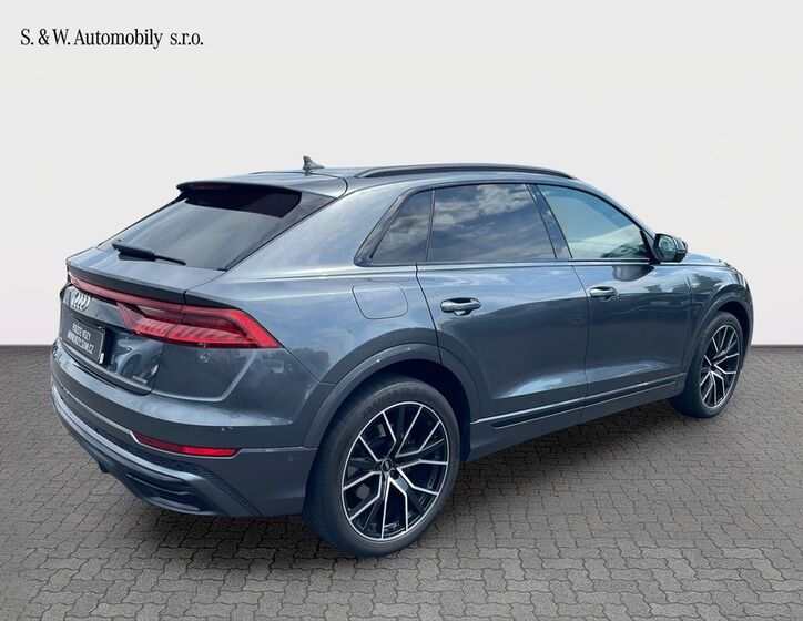 Audi Q8 5