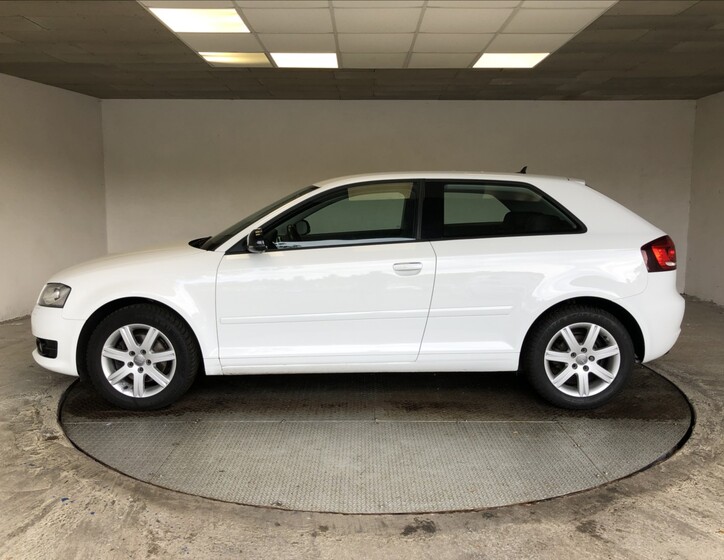 Audi A3 8