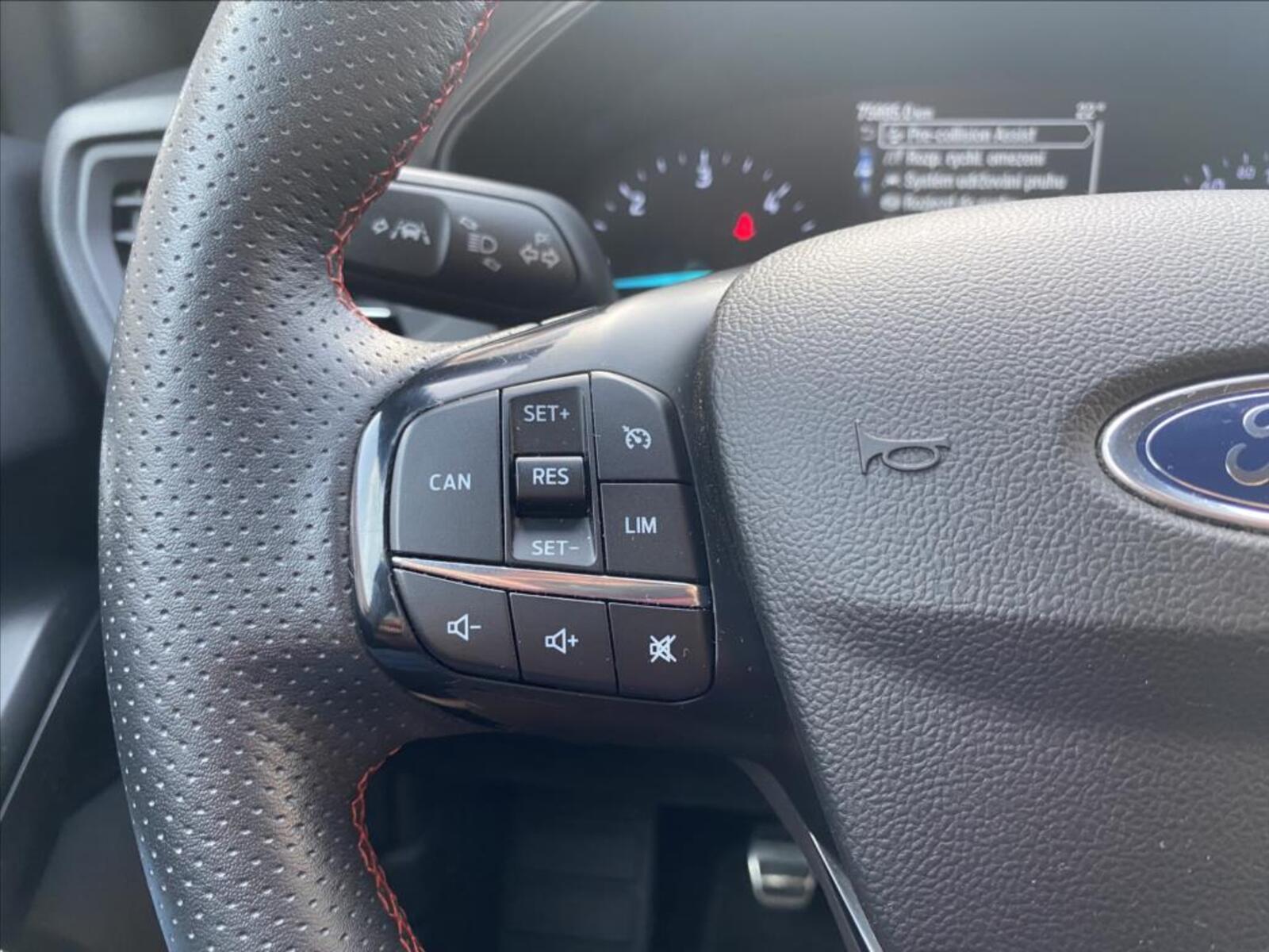 Ford Focus 24
