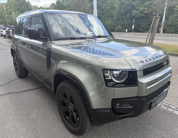 Land Rover Defender 5