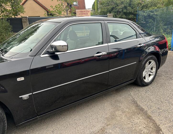 Chrysler 300C 6