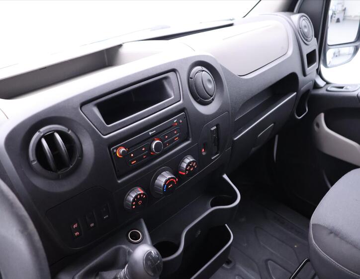 Renault Master 16