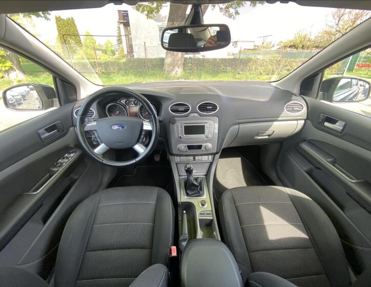 Ford Focus 13