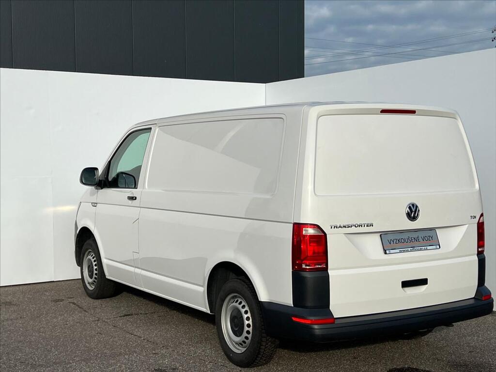 Volkswagen Transporter 9