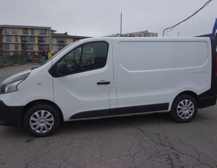 Opel Vivaro 10