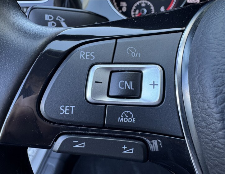 Volkswagen Golf 28