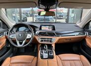 BMW Řada 7 8