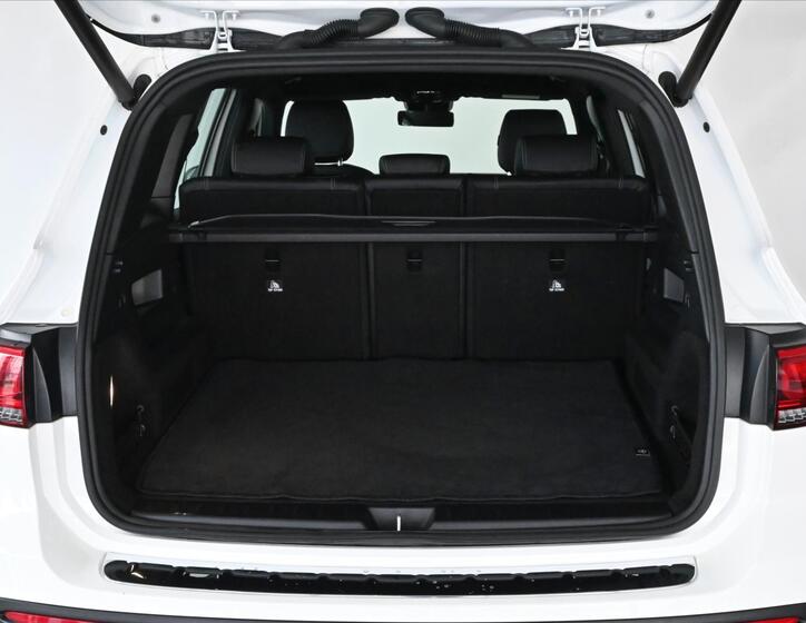 Mercedes-Benz GLB 6