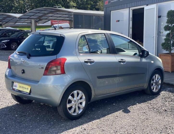 Toyota Yaris 6