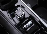 Volvo XC90 32