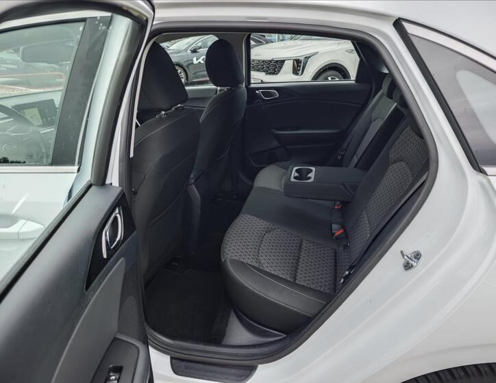 KIA Ceed 11