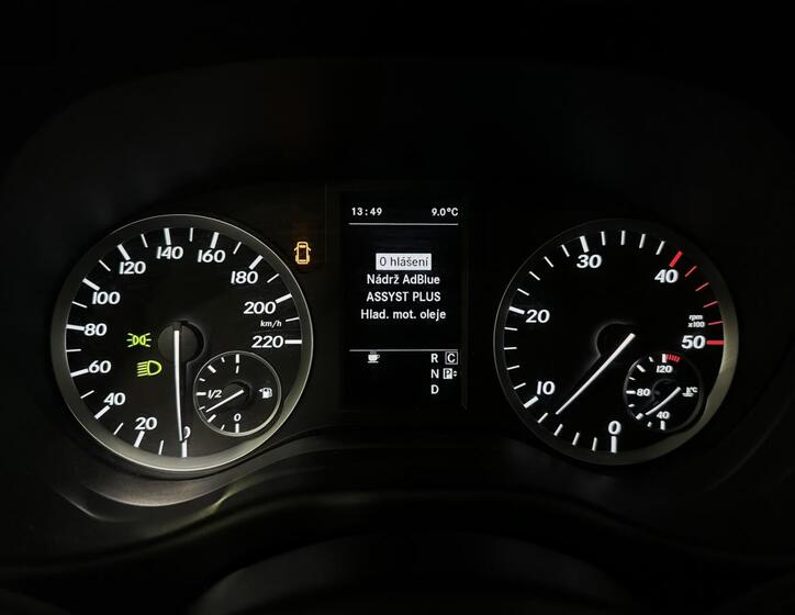 Mercedes-Benz Vito 21
