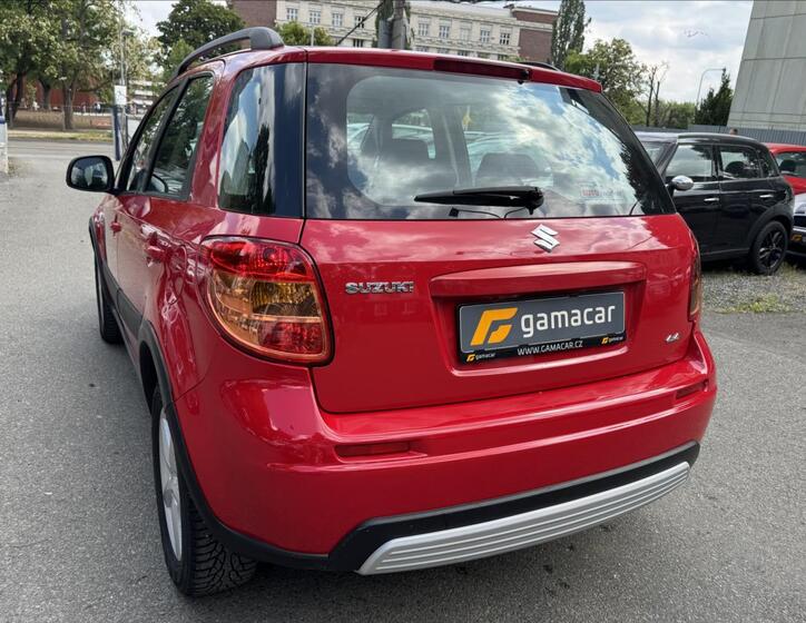 Suzuki SX4 8