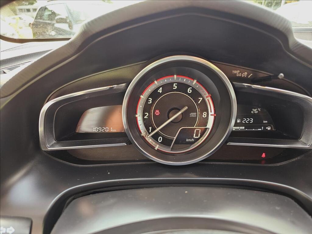 Mazda 3 16