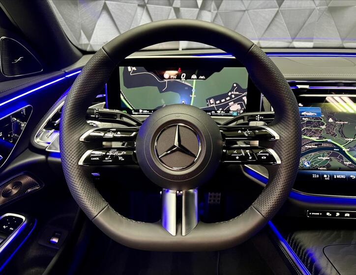 Mercedes-Benz Třídy E 12