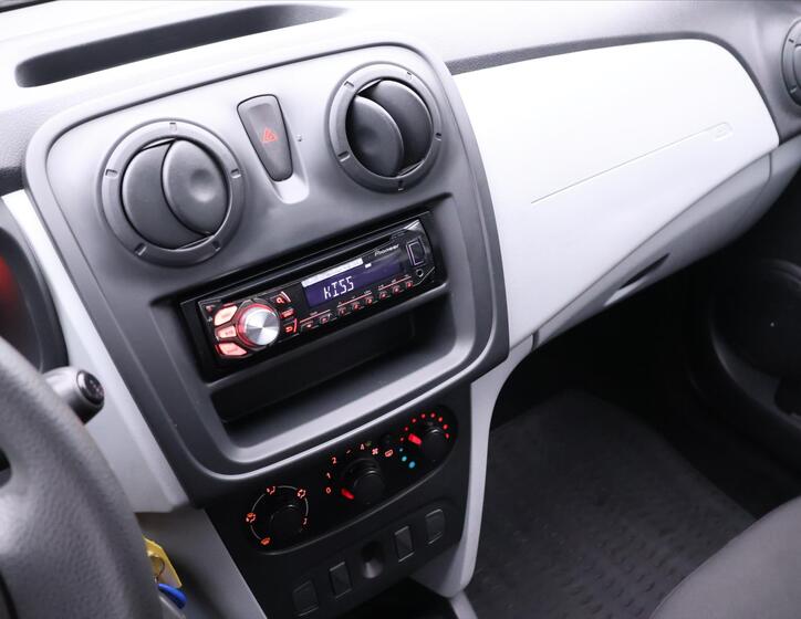 Dacia Logan 16