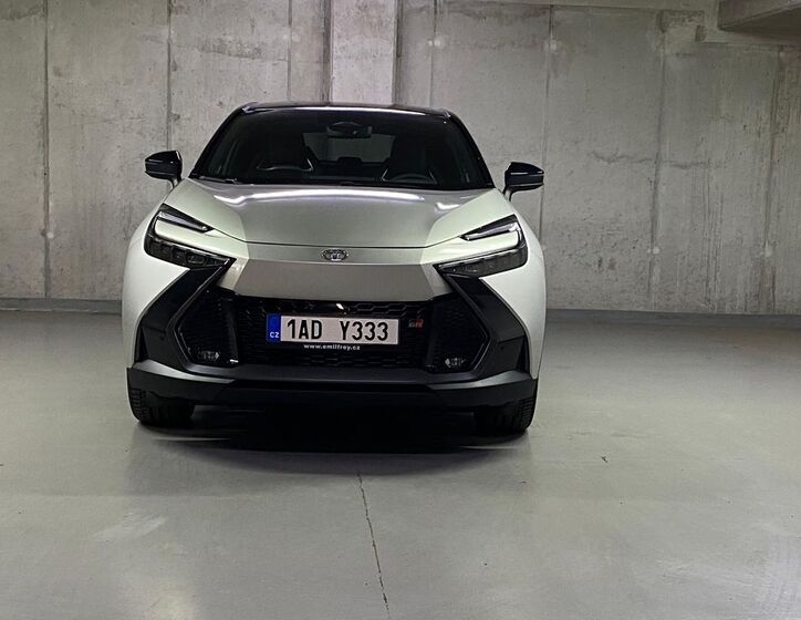 Toyota C-HR 2