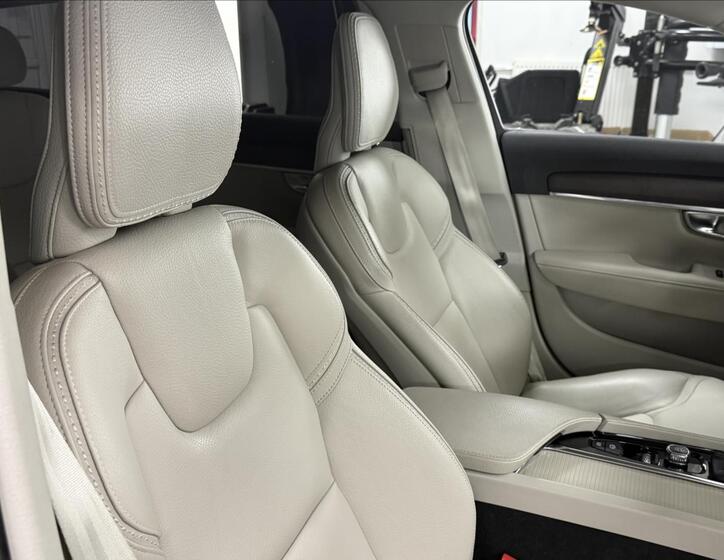 Volvo V90 25