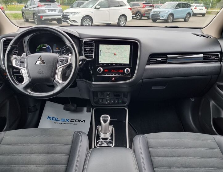 Mitsubishi Outlander 13