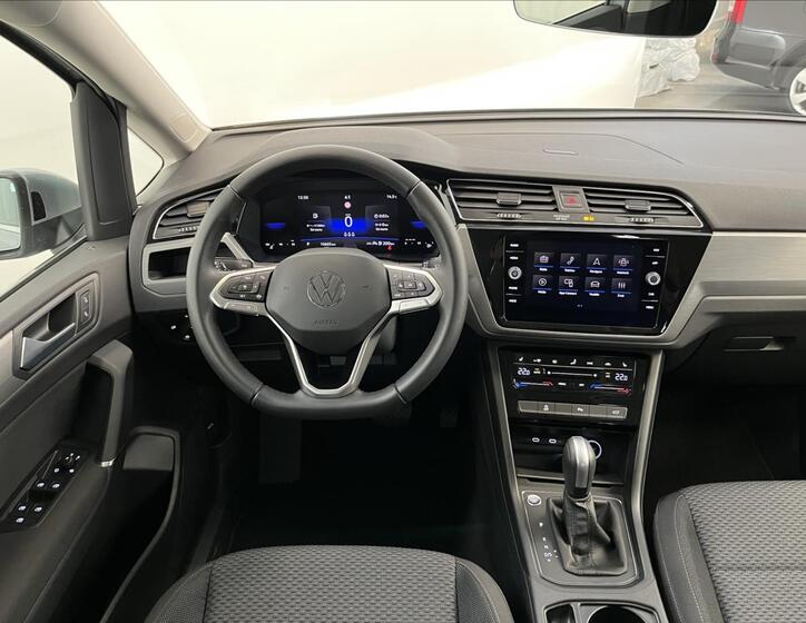 Volkswagen Touran 5