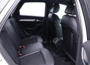 Audi Q3 15