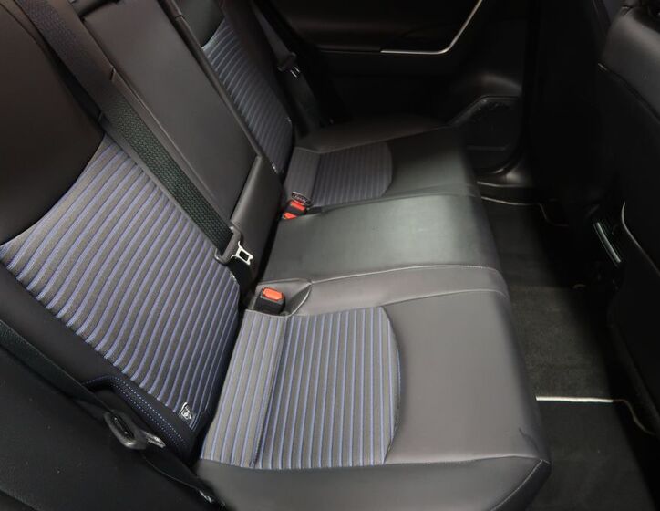 Toyota RAV4 12