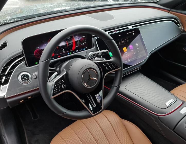 Mercedes-Benz Třídy E 9