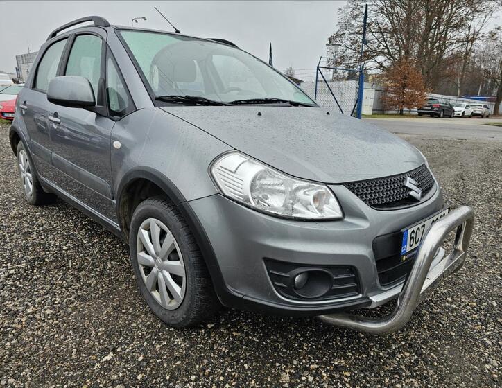 Suzuki SX4 8