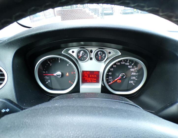 Ford Focus 8