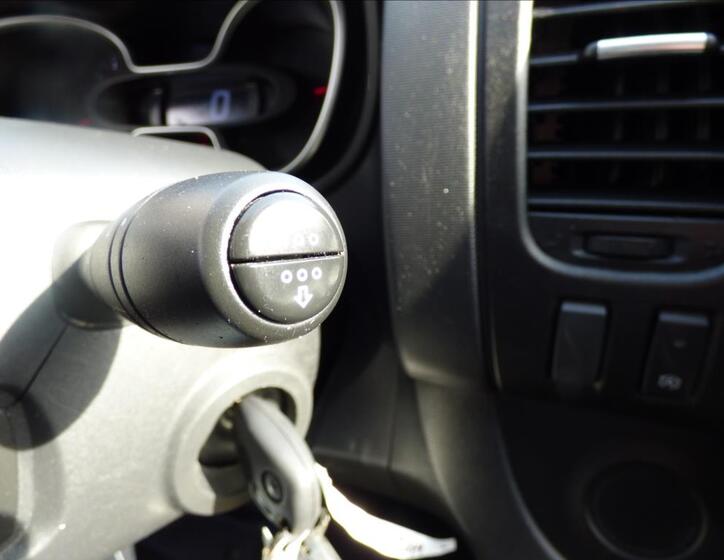 Renault Trafic 14