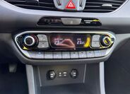 Hyundai i30 24