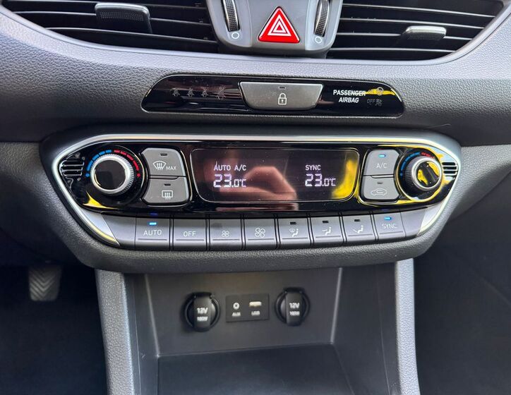 Hyundai i30 24