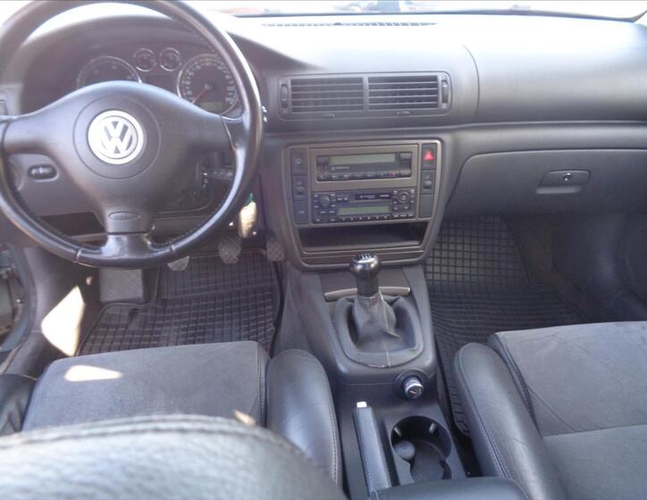 Volkswagen Passat 10