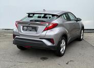 Toyota C-HR 6