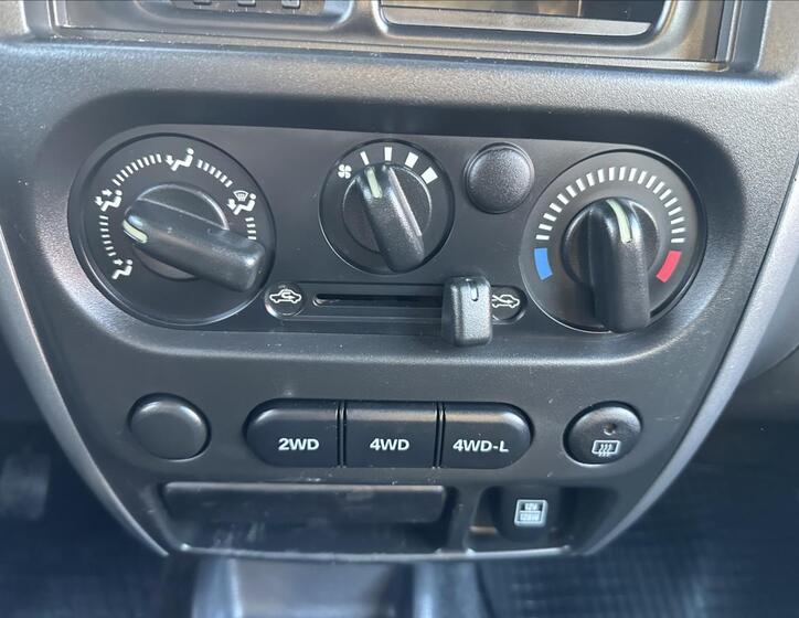 Suzuki Jimny 17
