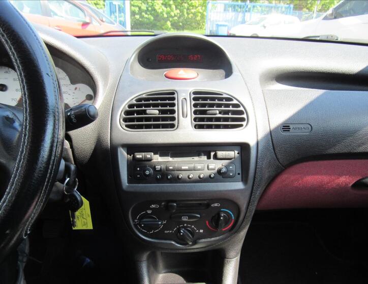 Peugeot 206 15