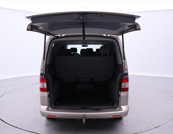 Volkswagen Caravelle 9