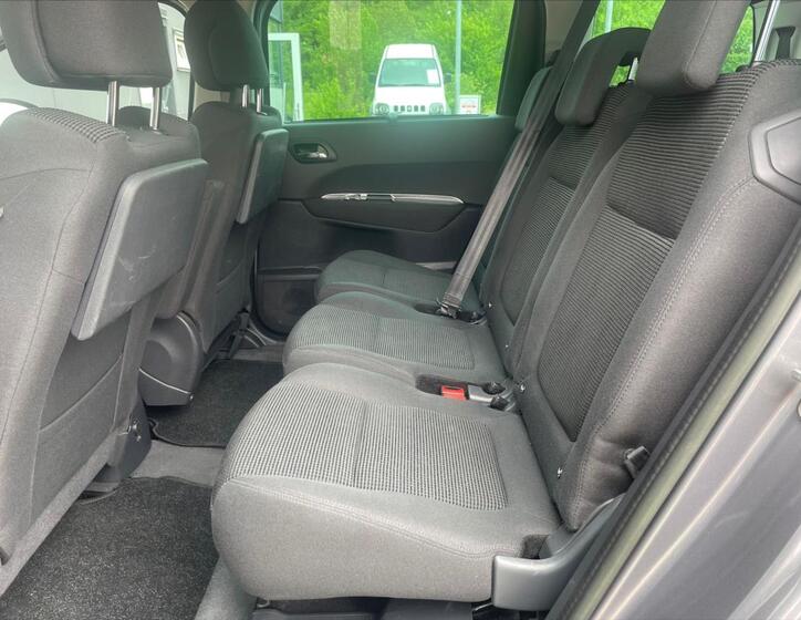 Peugeot 5008 11