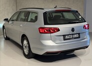 Volkswagen Passat 10