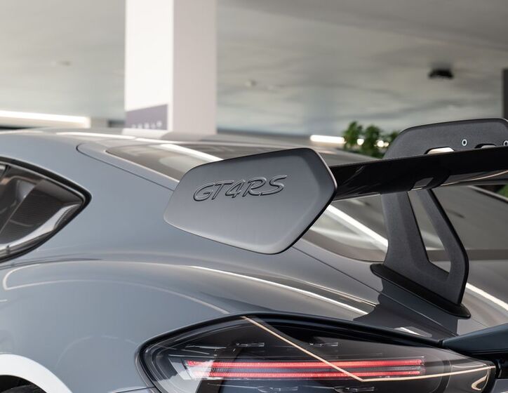 Porsche Cayman 30