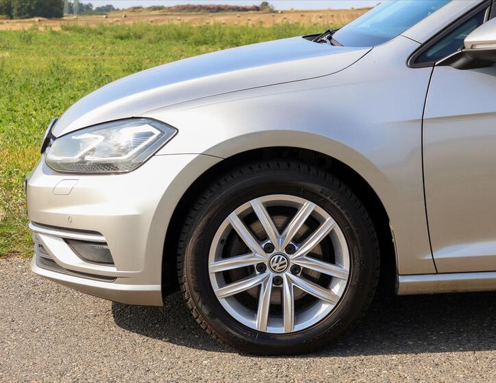 Volkswagen Golf 30