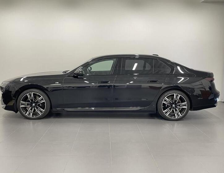 BMW i7 3