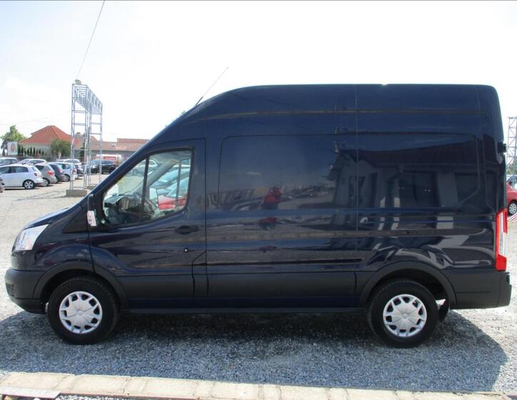 Ford Transit 8