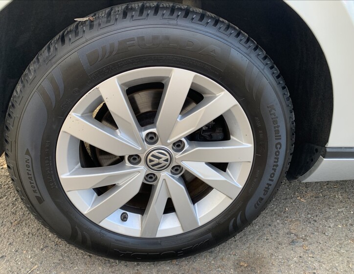 Volkswagen Passat 9