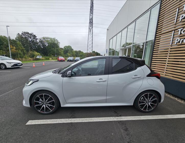 Toyota Yaris 4
