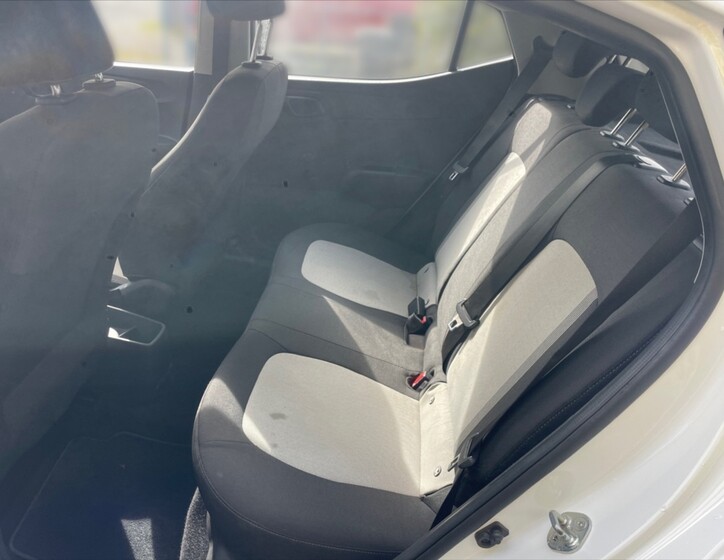 Hyundai i10 8