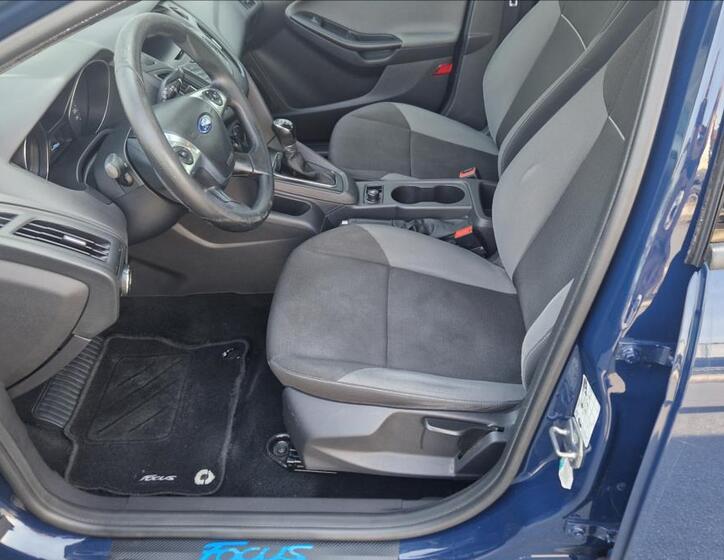 Ford Focus 10
