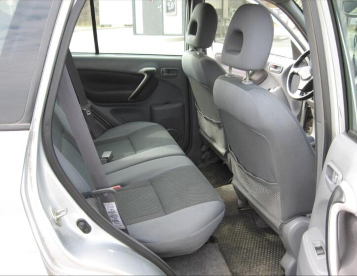Toyota RAV4 11