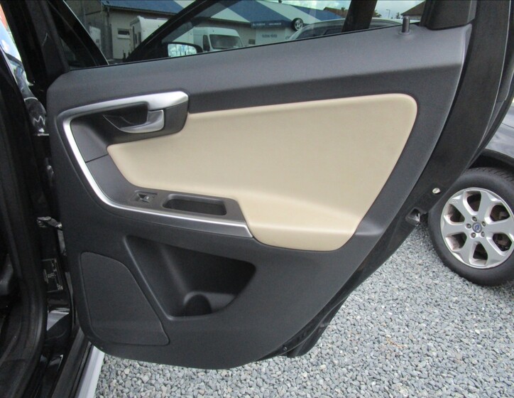 Volvo XC60 25